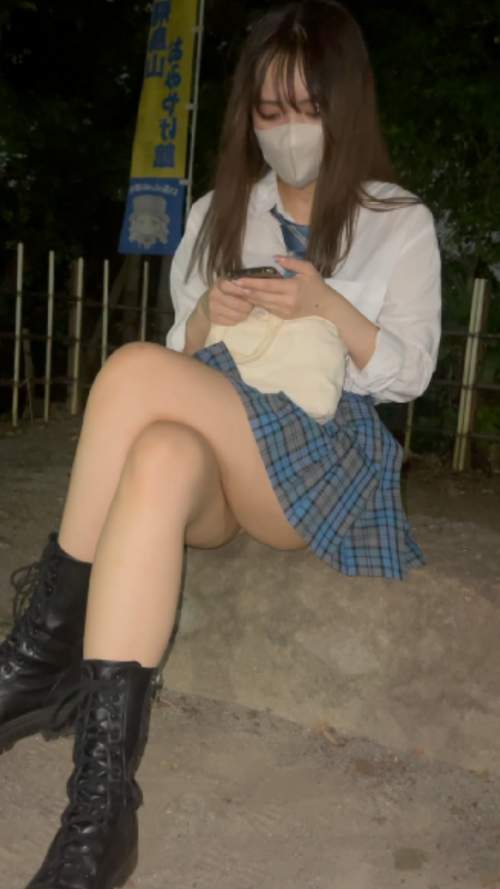 JK盗撮日記11青チェックミニスカ制服JKを粘着尾行【追加映像含む完全版-007