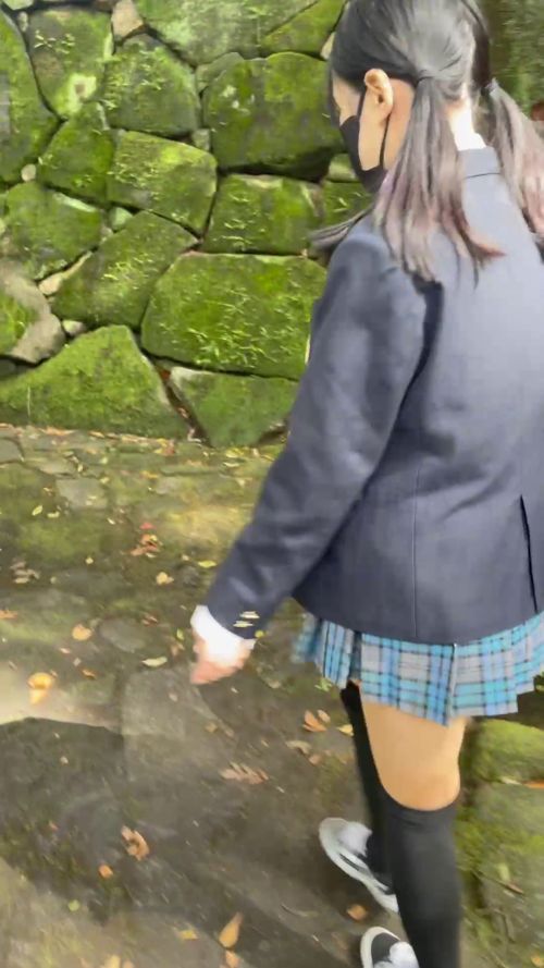 JK盗撮日記29 続・青チェックミニマムロリロリツインテJKを野外で盗撮【※声出し有り】-001