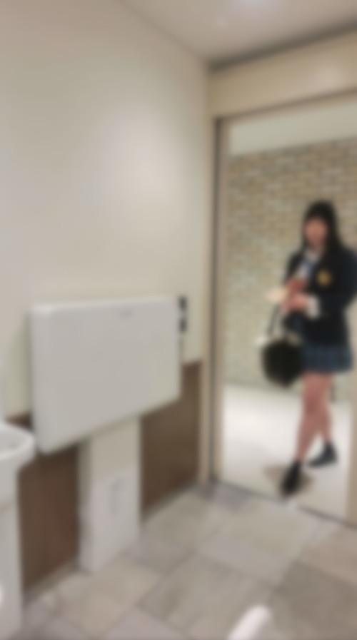 坂系アイドルの私服を着た長身制服様！着替えでパンツ一枚で真正面から若い身体を堪能。ねんいち40-007
