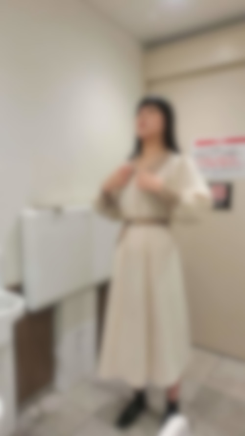 坂系アイドルの私服を着た長身制服様！着替えでパンツ一枚で真正面から若い身体を堪能。ねんいち40-010