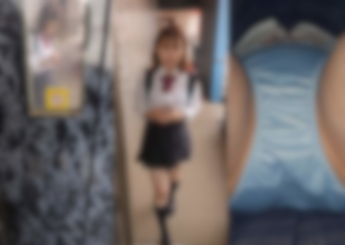 笑顔で挨拶してくれる子のあみあみパンツ-004